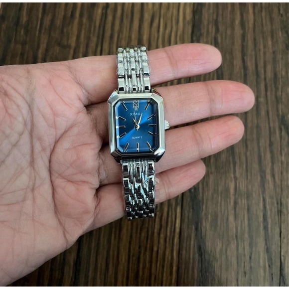 New Blue Dial 23mm Womens Fashion Steel Quartz Silver Watch Gift Upto 8in Wrist - Picture 1 of 13
